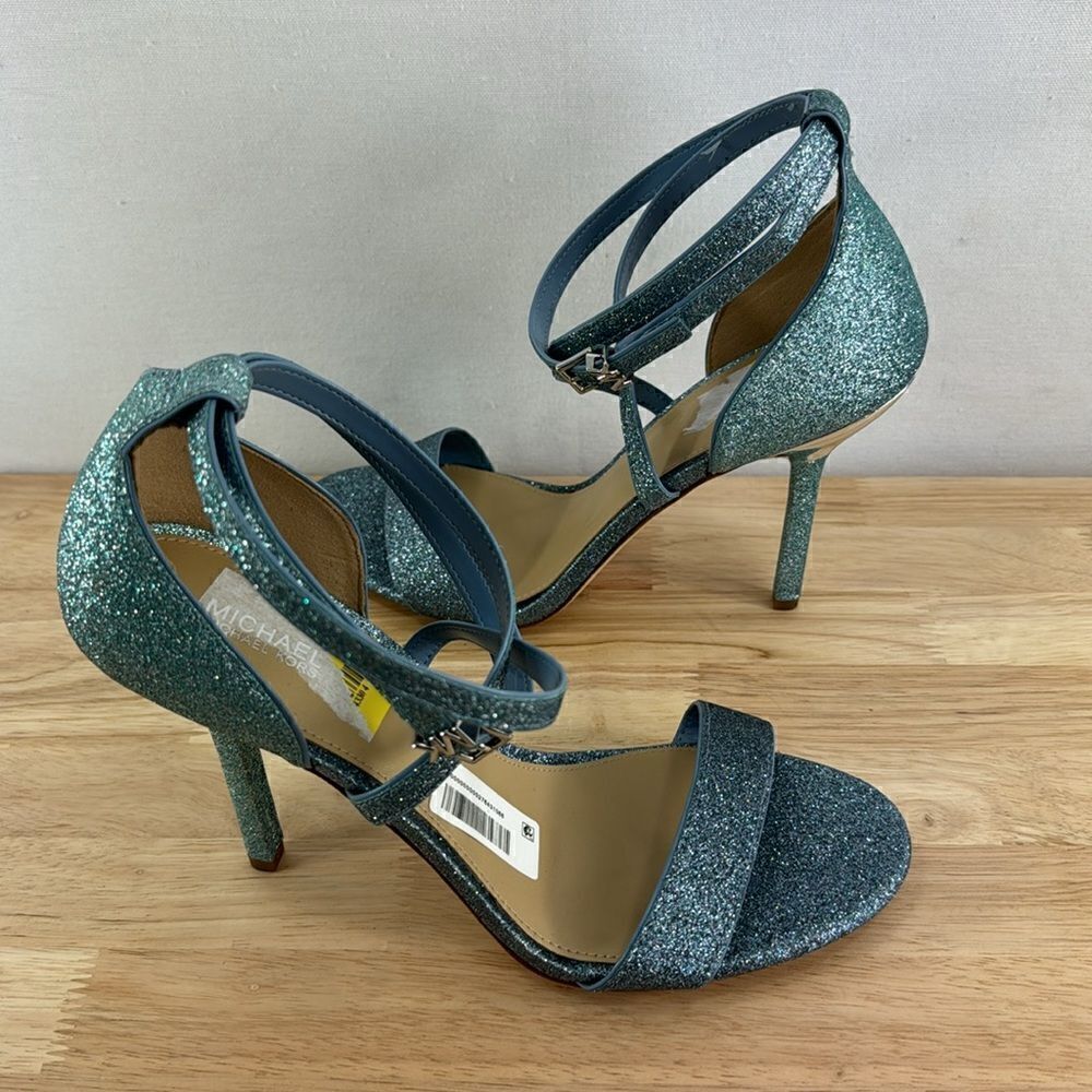 Michael Kors Astrid Stiletto Dress Heels -Two Tone Navy- Size 9M-NWOB - Picture 4 of 6